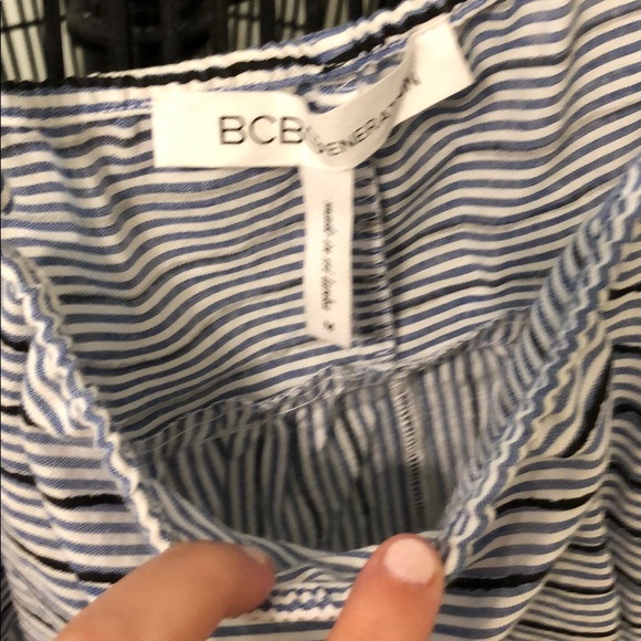 BCBG Tanktop. Adjustable straps! - Picture 3 of 3